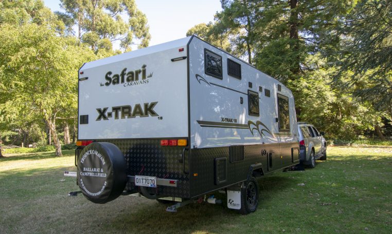 safari caravans website